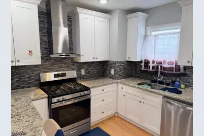 16 Wills Pl, Irvington, NJ 07111 - Photo 4