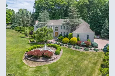 5 Raine Tree Ct, Kinnelon, NJ 07405 - Photo 2