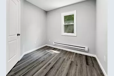 121 Dartmouth Trl, Hopatcong, NJ 07843 - Photo 8