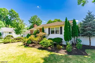 42 Sandy Hill Rd, Westfield, NJ 07090 - Photo 4