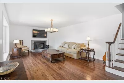 42 Sandy Hill Rd, Westfield, NJ 07090 - Photo 6