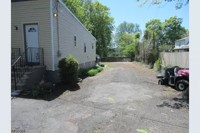 279 Oregon St, Union Township, NJ 07088 - Photo 2