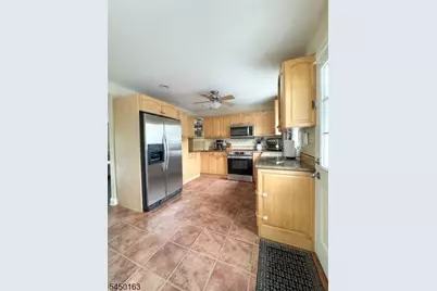 2102 Jamestown Cmn, Hillsborough Township, NJ 08844 - Photo 4