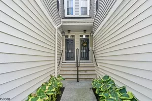 107 Brittany Ct, Clifton, NJ 07013 - Photo 2