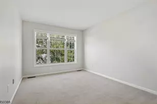 107 Brittany Ct, Clifton, NJ 07013 - Photo 14