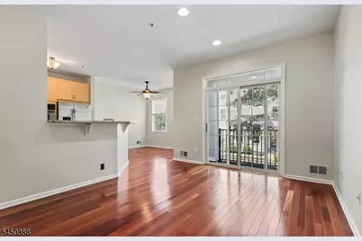 107 Brittany Ct, Clifton, NJ 07013 - Photo 6