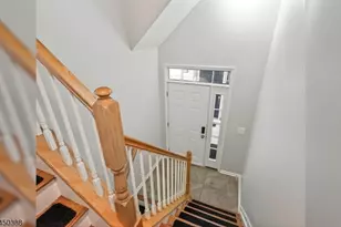 107 Brittany Ct, Clifton, NJ 07013 - Photo 4