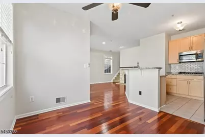 107 Brittany Ct, Clifton, NJ 07013 - Photo 8