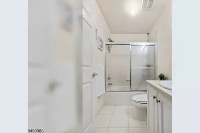 107 Brittany Ct, Clifton, NJ 07013 - Photo 16