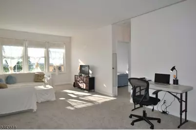 5 Roosevelt Pl #5C, Montclair, NJ 07042 - Photo 4