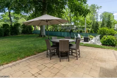 6 Woodbine Cir, New Providence, NJ 07974 - Photo 10