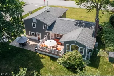 6 Woodbine Cir, New Providence, NJ 07974 - Photo 2