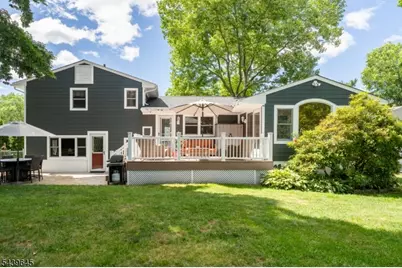 6 Woodbine Cir, New Providence, NJ 07974 - Photo 6