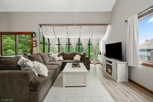4 Augusta Dr, Vernon, NJ 07462 - Photo 6