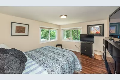 146 Lakewood Dr, Denville, NJ 07834 - Photo 24