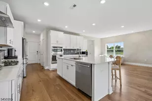 99 Ventura Dr, East Hanover Township, NJ 07936 - Photo 20