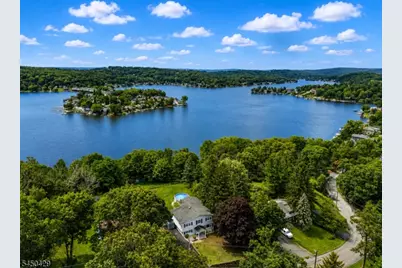 15 Musconetcong Ave, Hopatcong, NJ 07843 - Photo 2