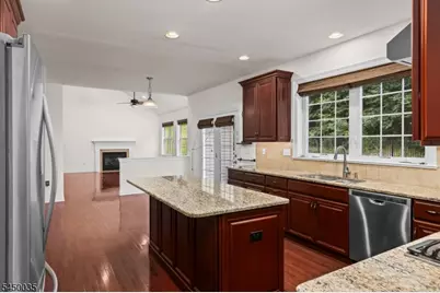 13 Ruggiero Way, Mount Olive, NJ 07828 - Photo 8