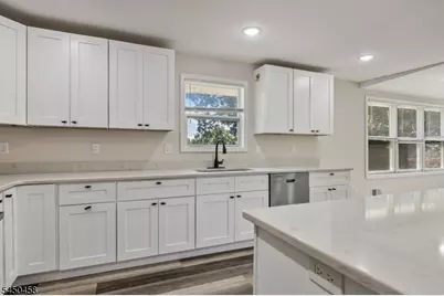55 Shawnee Ave, Rockaway Township, NJ 07866 - Photo 12