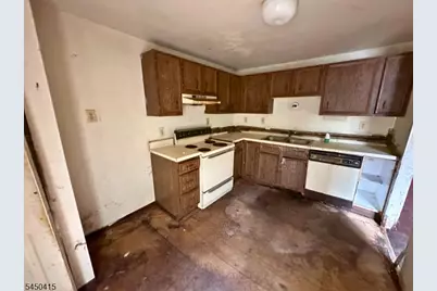 110 Pearl St, Paterson, NJ 07501 - Photo 8