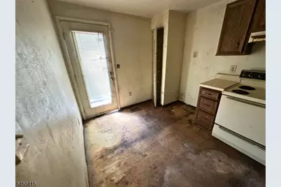 110 Pearl St, Paterson, NJ 07501 - Photo 6