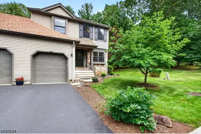 51 Manor Dr, Montgomery Township, NJ 08540 - Photo 2