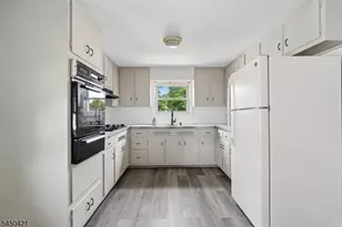 416 S Valley Rd, Orange, NJ 07050 - Photo 6
