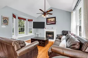 48 Plantation Rd, Readington, NJ 08889 - Photo 8