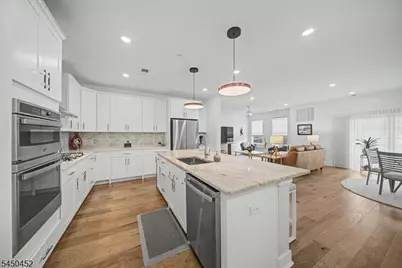 13 Whitney Ave #13, Morris Plains, NJ 07950 - Photo 6