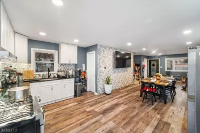 190 Devon Ter, Kearny, NJ 07032 - Photo 8