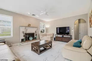 20 Greenbriar Ct, Boonton Town, NJ 07005 - Photo 2