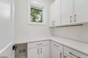 54 Martin Rd, Livingston, NJ 07039 - Photo 18