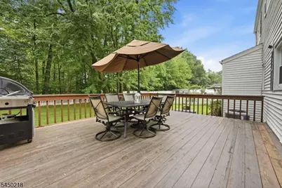 18 Druid Hill Dr, Parsippany, NJ 07054 - Photo 32