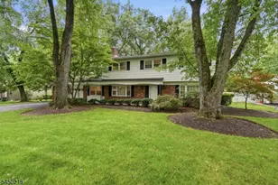 18 Druid Hill Dr, Parsippany, NJ 07054 - Photo 1