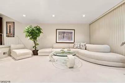 18 Druid Hill Dr, Parsippany, NJ 07054 - Photo 4
