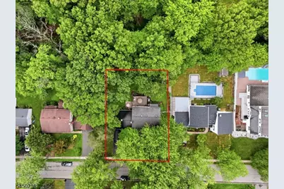 18 Druid Hill Dr, Parsippany, NJ 07054 - Photo 2