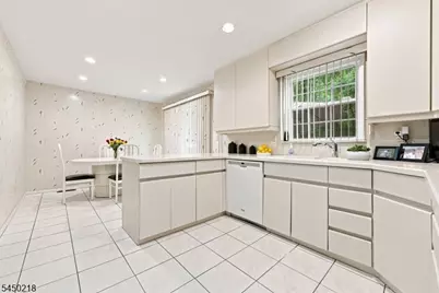 18 Druid Hill Dr, Parsippany, NJ 07054 - Photo 6