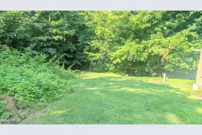 31 Hewitt Rd, West Milford, NJ 07421 - Photo 8