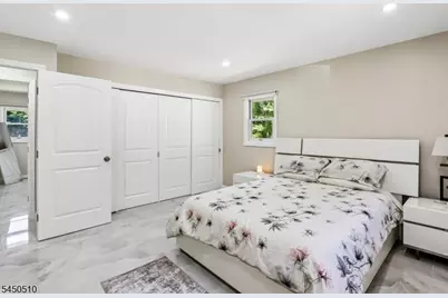 881 Bordentown Ave, Sayreville, NJ 08879 - Photo 22