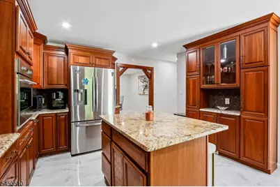 881 Bordentown Ave, Sayreville, NJ 08879 - Photo 12