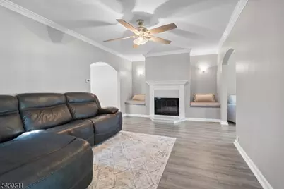 175 Colonial Rdwest, Union Township, NJ 07083 - Photo 6