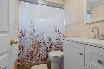 175 Colonial Rdwest, Union Township, NJ 07083 - Photo 24