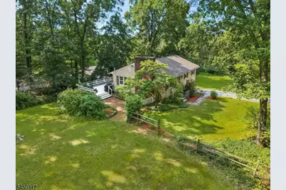 2 Oak Dr, Hampton Township, NJ 07860 - Photo 2