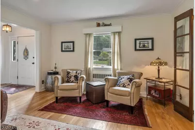 39 Jacobus Ave, Little Falls Township, NJ 07424 - Photo 8