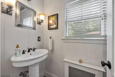 39 Jacobus Ave, Little Falls Township, NJ 07424 - Photo 14