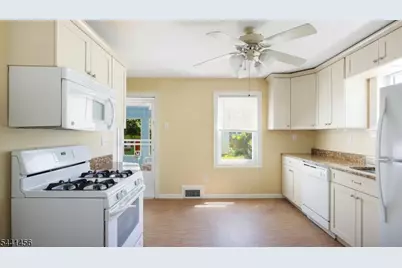 347 Pine Ave, Garwood, NJ 07027 - Photo 12