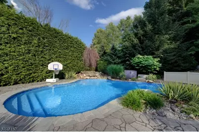 30 The Glen, Cedar Grove, NJ 07009 - Photo 8