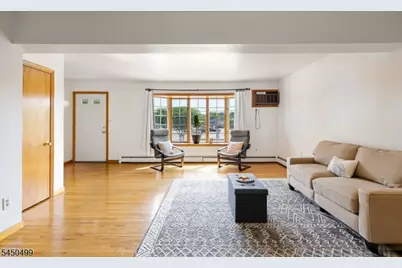 33 Henry Pl #B2, Hackensack, NJ 07601 - Photo 2