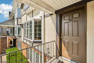 33 Henry Pl, Hackensack, NJ 07601 - Photo 6
