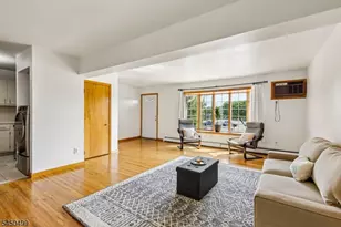 33 Henry Pl, Hackensack, NJ 07601 - Photo 10